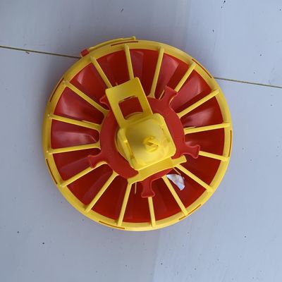 0.3 KG पोल्ट्री हाउस फीड पैन 16 ग्रिल चिकन पैन फीडर