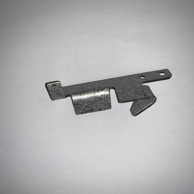 गैल्वेनाइज्ड रेगुलेटिंग प्लेट पोल्ट्री ब्रैकेट G.I. पोल्ट्री फार्म के लिए समायोजक