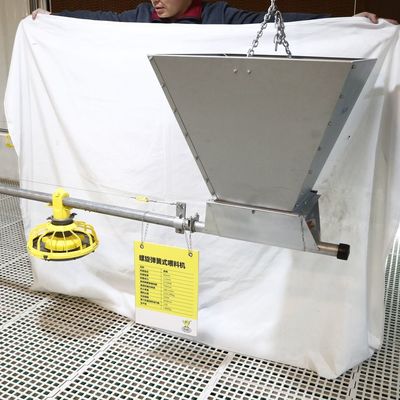 प्लास्टिक पोल्ट्री फार्म उपकरण पोल्ट्री फीड लाइन 1 साल की वारंटी